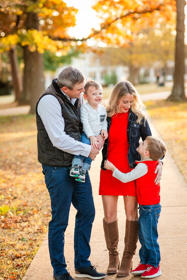 Amber Hall is a lifestyle portrait photographer in Northwest Arkansas. You can view more of her work at amberhallphotos.mypixieset.com.