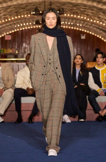 Tommy Hilfiger’s Fall/Winter 2024 Runway elevated ’90s prep classics into quiet luxury — like these tailored yet relaxed pieces: broad shouldered blazer, short 