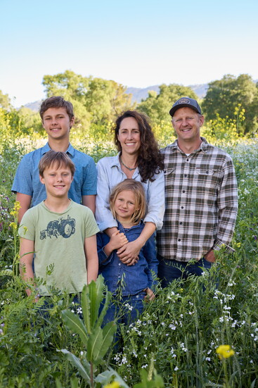 Jenna and Amon Muller with their three children