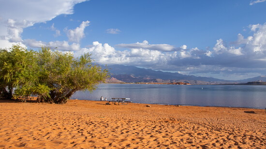Sand Hollow State Park