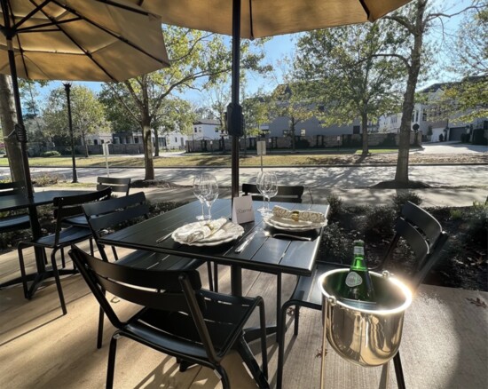 Outdoor Dining at Simona's Bistro