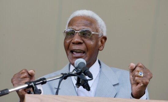 Buck O’Neil addresses the crowd at Cooperstown HOF induction in 2006