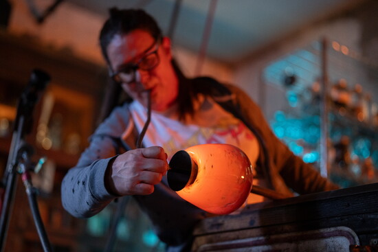 Glass Blowing at McGuffey Art Center. Photo Credit: Sanjay Suchak.