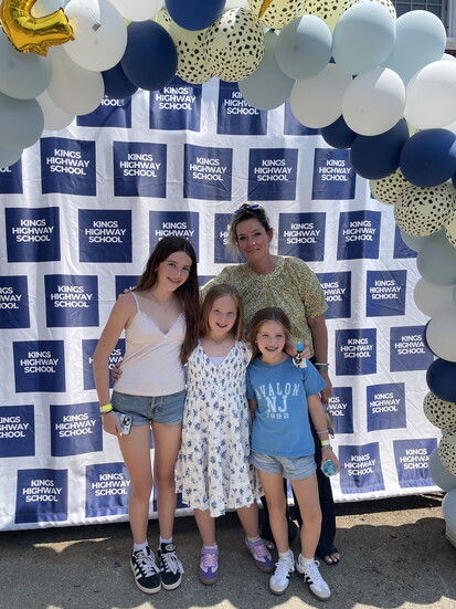 Caroline de Lasa with her daughters.