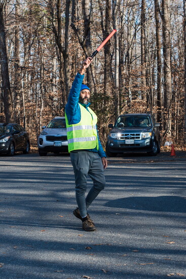 Volunteer with Loaves and Fishes. Photo Credit: Scherer Joy Photography