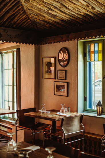 Taos Inn - Ren Creativ