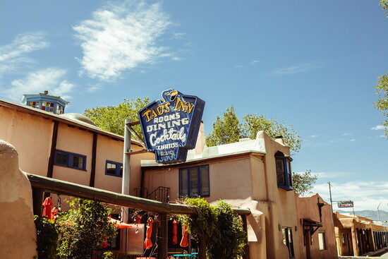 Taos Inn - Ren Creativ