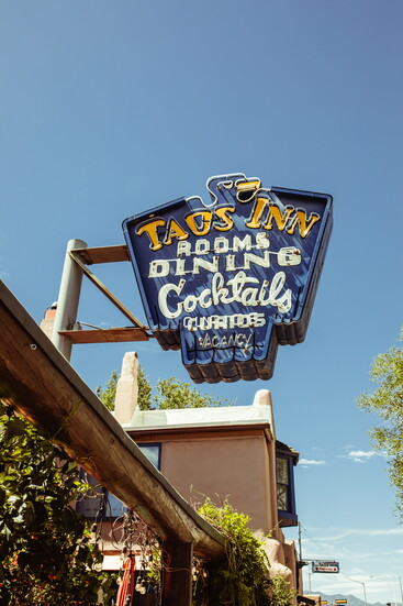 Taos Inn - Ren Creativ