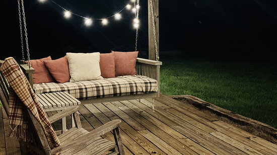 Visit airbnb.com/users/show/29657160 to find all of the Sallis Family listings.
