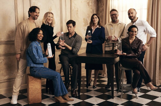 The cast of Apple TV’s The Studio won IMDB’s Fan Favorite Ensemble and were presented the STARmeter Award at SXSW. Photo: Robby Klein/Getty Images for IMDb