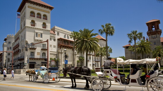 Carriages on King street