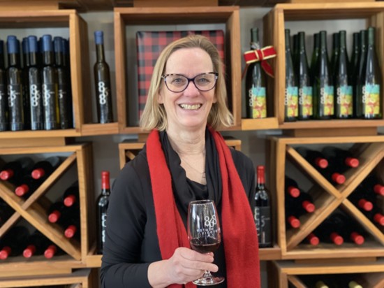 Nancy Deliso Pairs Wine With Art at 868