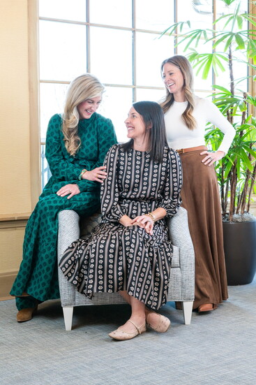 Nikki Daley, Anne Ellington + Jen Hall bring needlepoint enthusiasts to Cincinnati circles with Three Needles Stitchery retreats.