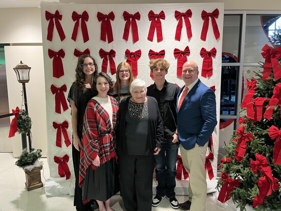 A family Christmas gathering. Provided by Thomas Tonkin. 