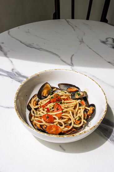 At Bottega Salaria, presentation is part of the experience, with each dish prepared to feel refined.