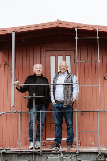 Greg House (Left), Ted Belden (Right)