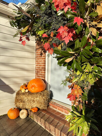 A curated fall foliage look to bring a grand statement to your door