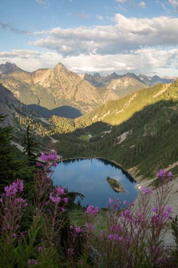 Maple Pass Trail