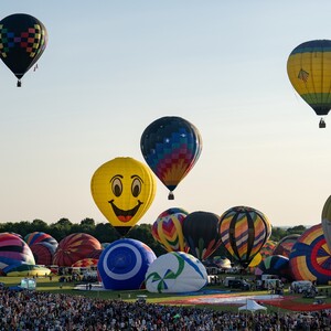 balloon%20photo%20njfob%20balloons%20and%20crowd-300?v=1
