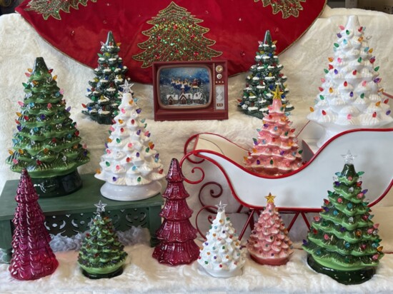 The Gingerbread Schoppe and Tree Lot - Kirkwood
