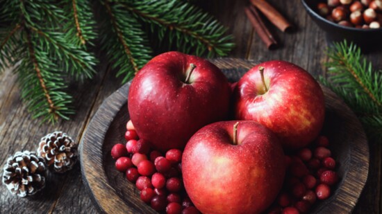 For the perfect ingredient to add crisp flavor to a holiday meal, look no farther than the apple. Photo: Vladislav Noseek/AdobeStock