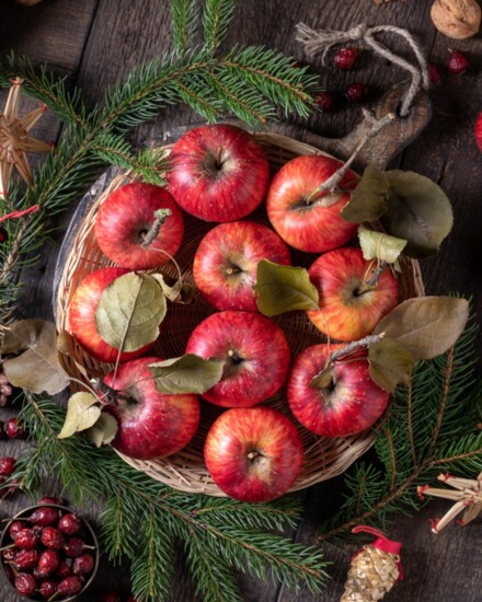 Apples can bring a nostalgic mellow note or a delightful, unexpected sharpness to a recipe. Photo: Madeleine Steinbach/AdobeStock