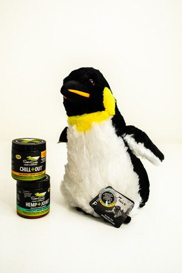 Super Snouts Chill+Out & Hemp+Joint with Tall Tails Toy