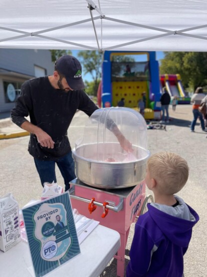 Making Cotton Candy at the Riley Fall Festival
