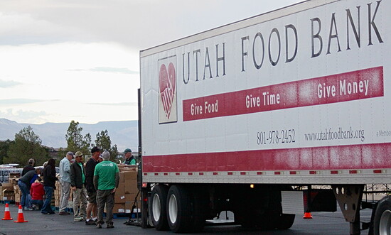 Early morning food distribution service