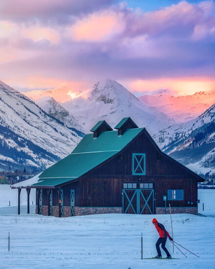 photo credit: Connor Scalbom