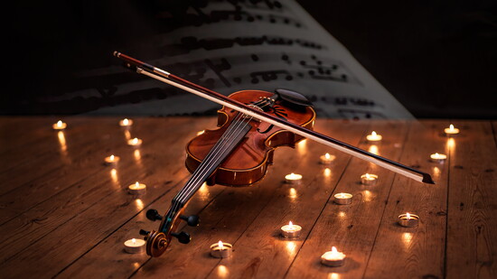 Candlelight: Christmas Carols on Strings