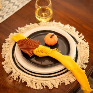 2023-08-21-fall_tablescape_fcl-107-300?v=1