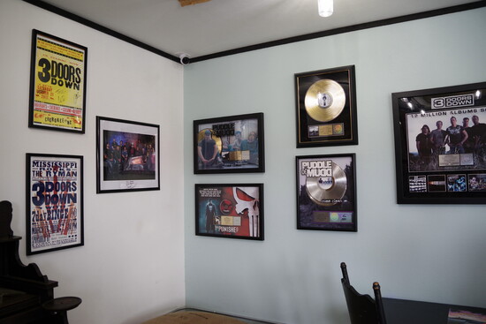 Photo 4 of 4