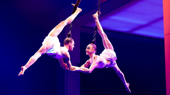 Echo premiers in Houston on February 6 through March 23 and has a modern, contemporary style under the big top tent. 