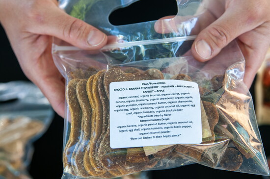Made from 100% organic ingredients, all of Fofo's Treats are nutritious and without any artificial preservatives.