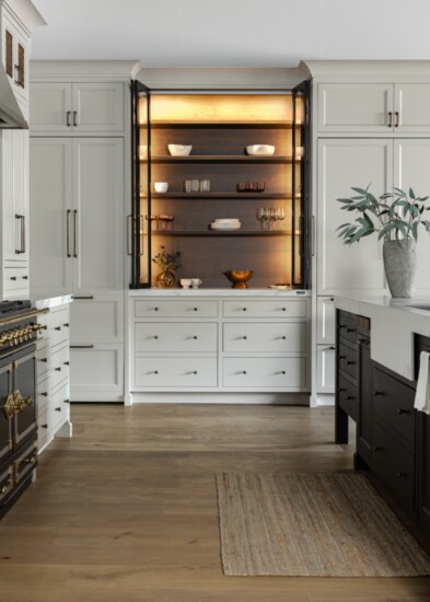 Exquisite cabinet under lighting allow you to create a focal point