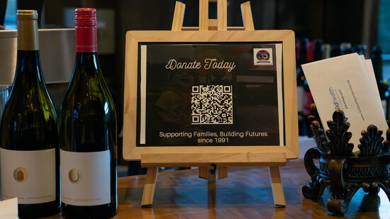 Child Health Partnership celebrating 35 years of service in the community at Southwest Mountain Vineyards. Photo Credit: Michael Tietgen/Familiar Studios