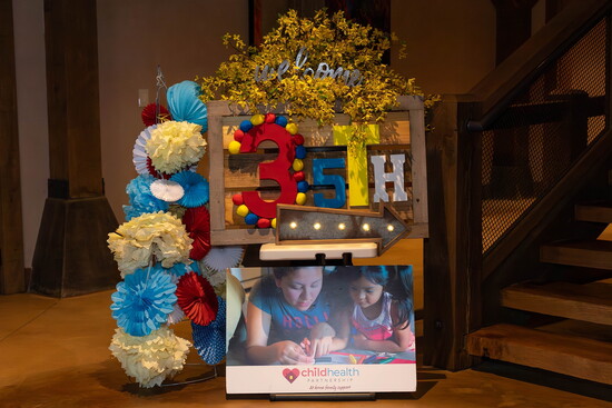 Child Health Partnership celebrating 35 years of service in the community at Southwest Mountain Vineyards. Photo Credit: Michael Tietgen/Familiar Studios