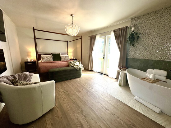 Suite at Inn at Tabbs Creek. Photo Credit: Inn at Tabbs Creek. 