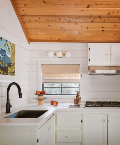 Yosemite Family Cabin Kitchen