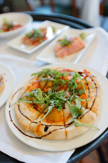 Peach Margareta Flatbread