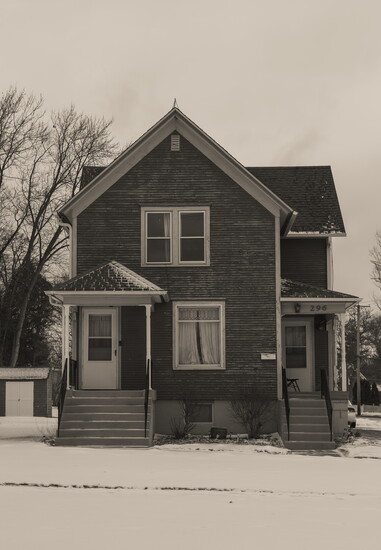 296 S. Oriole Trail as it is today. Photography by David Bradburn