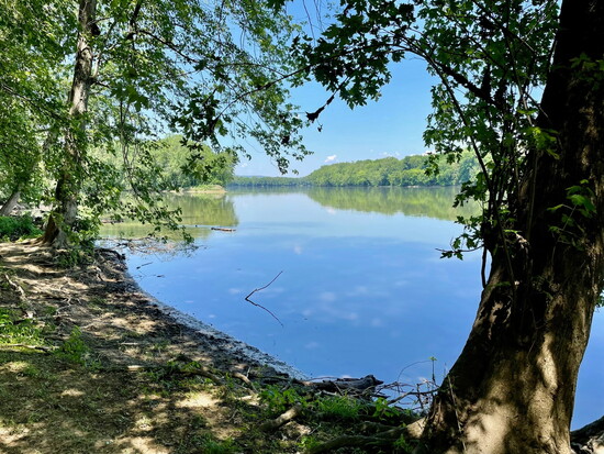 The Red Rock Overlook hike overlooking the Potomac River.