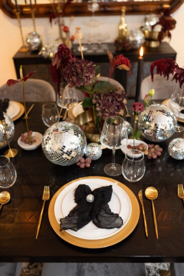 For the New Year, create a lavish tablescape.