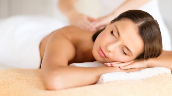 The Floating Lotus Therapeutic Spa & Health Center: Massage 