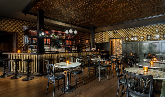 Kat Alves, National Exchange hotel