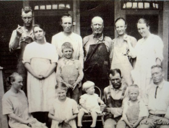 The Ray family at their Pecos Road home in 1918. Photo provided.