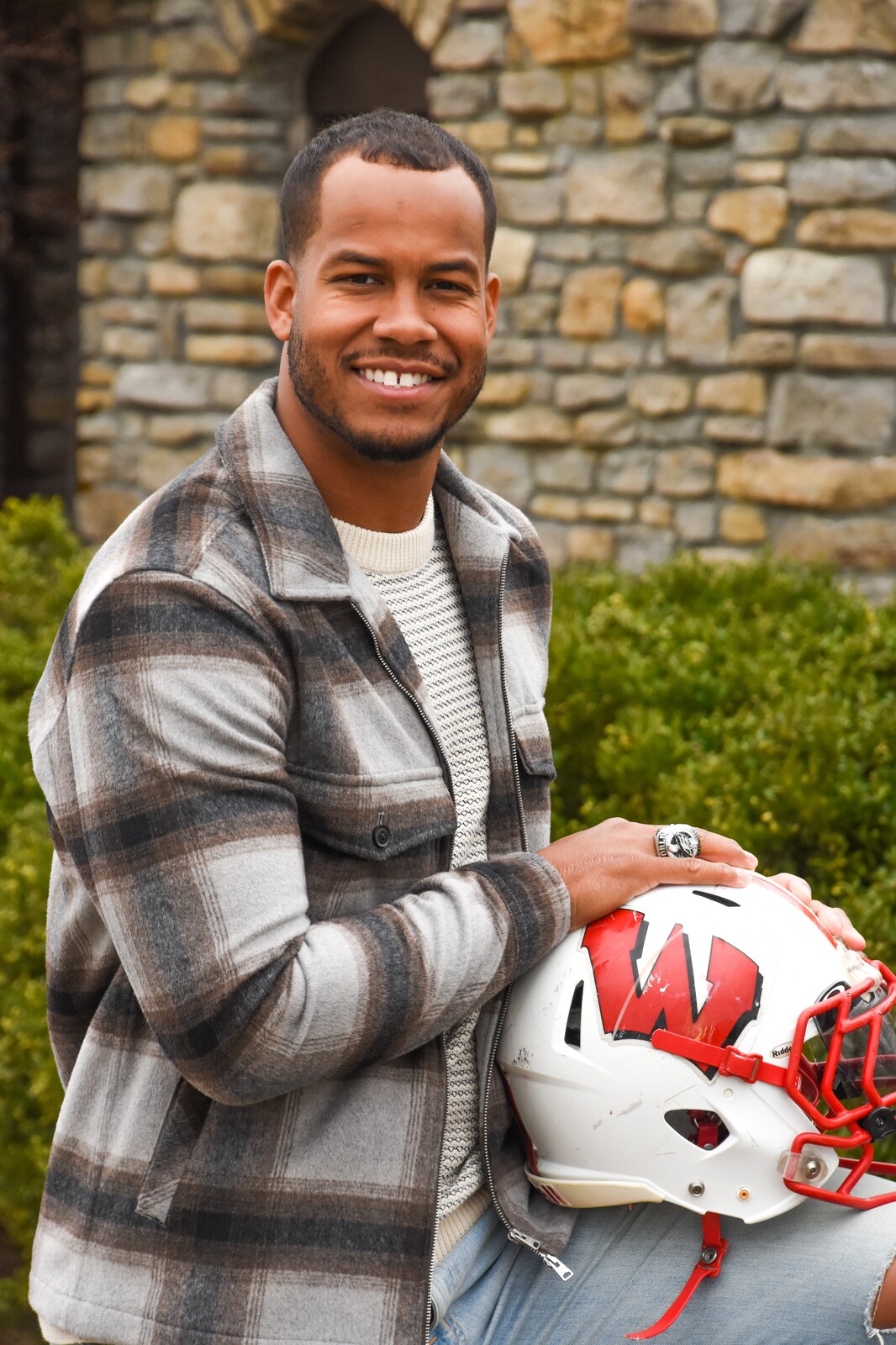 Jordan Hicks of Vikings inducted into Lakota Athletic Hall of Fame