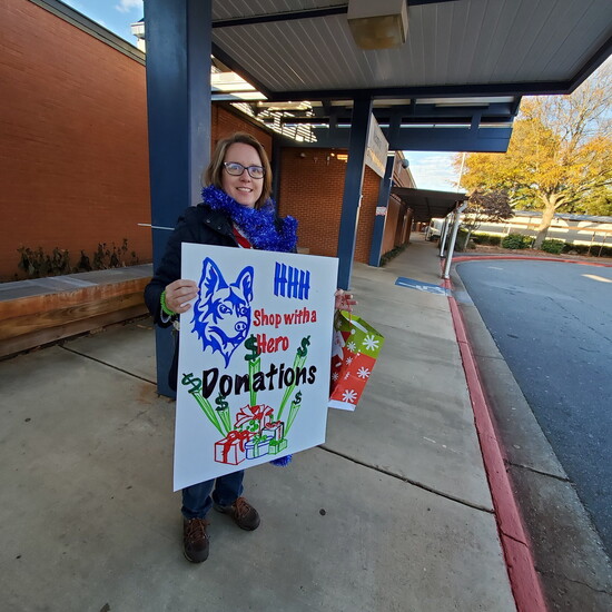 Dee Braswell working carpool for snack donations 
