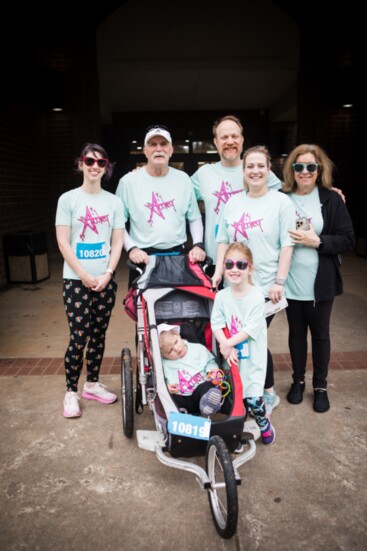 Families participate in Hustle for Hope.